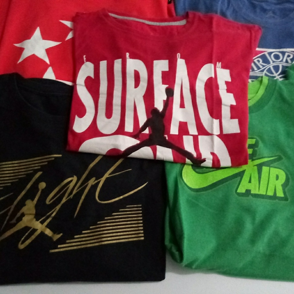 XXL bundle of 5 Nike and Jordan tshirts.